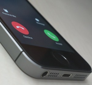 iPhone 5s incoming call menu