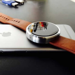 android wear and ios