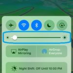 manually adjusting iphone brightness while playing pokemon go