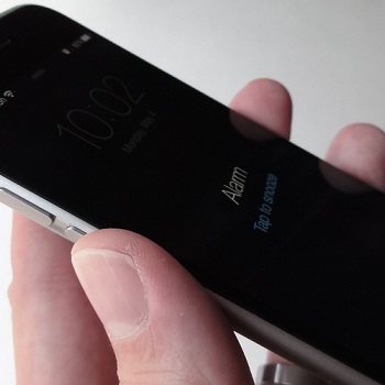How To Snooze Or Stop An iPhone Alarm Without Looking At The Display?t