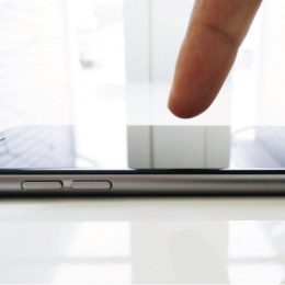 iphone 8 tap to wake gesture