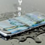 samsung galaxy s8 splashed with water