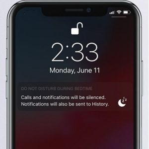 iPhone X running do not disturb bedtime mode