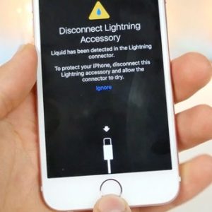 Error message when charging a wet iPhone