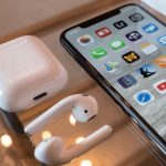 iphone 11 pro and wireless earbuds